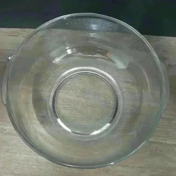 Glass mixing bowl, oven and microwave  safe - Picture 2 of 3